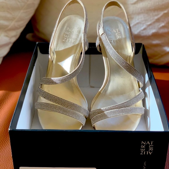 Naturalizer Strappy Sandals - Picture 5 of 6